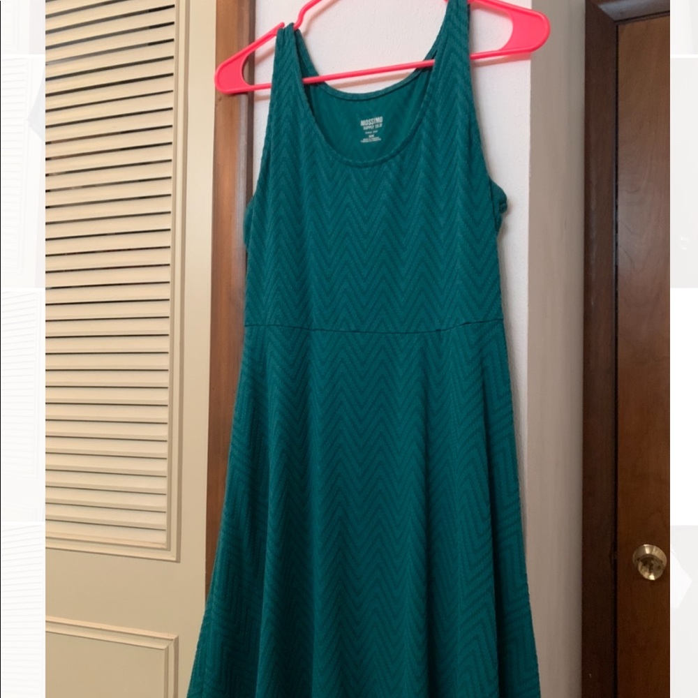 Green knee length dress